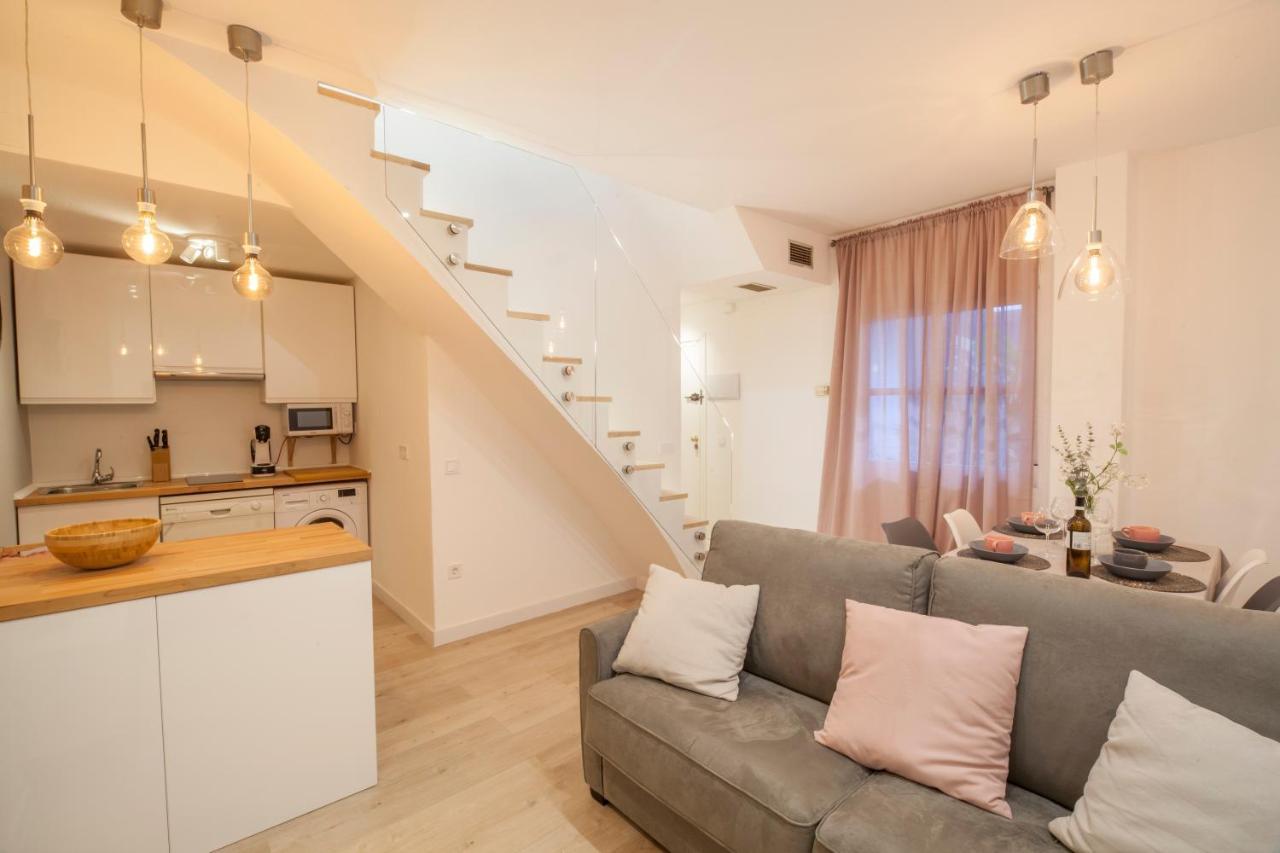 El Apartamento De Rosi Sevilla Exterior foto